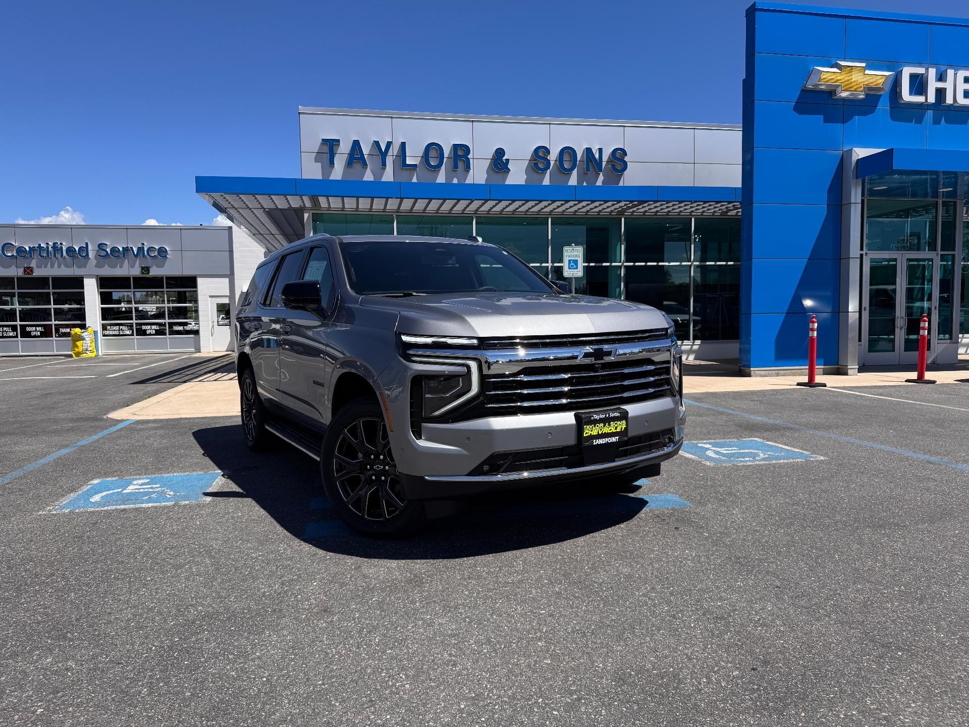 2026 Chevrolet Tahoe LT / 5.3 LITER V8 / COMFORT PCKG / MAX TOW PCKG / SURROUND VISION / ADAPTIVE CRUISE in Sterling Gray Metallic —...